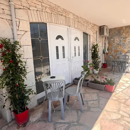 Villa-leandro Ksamil